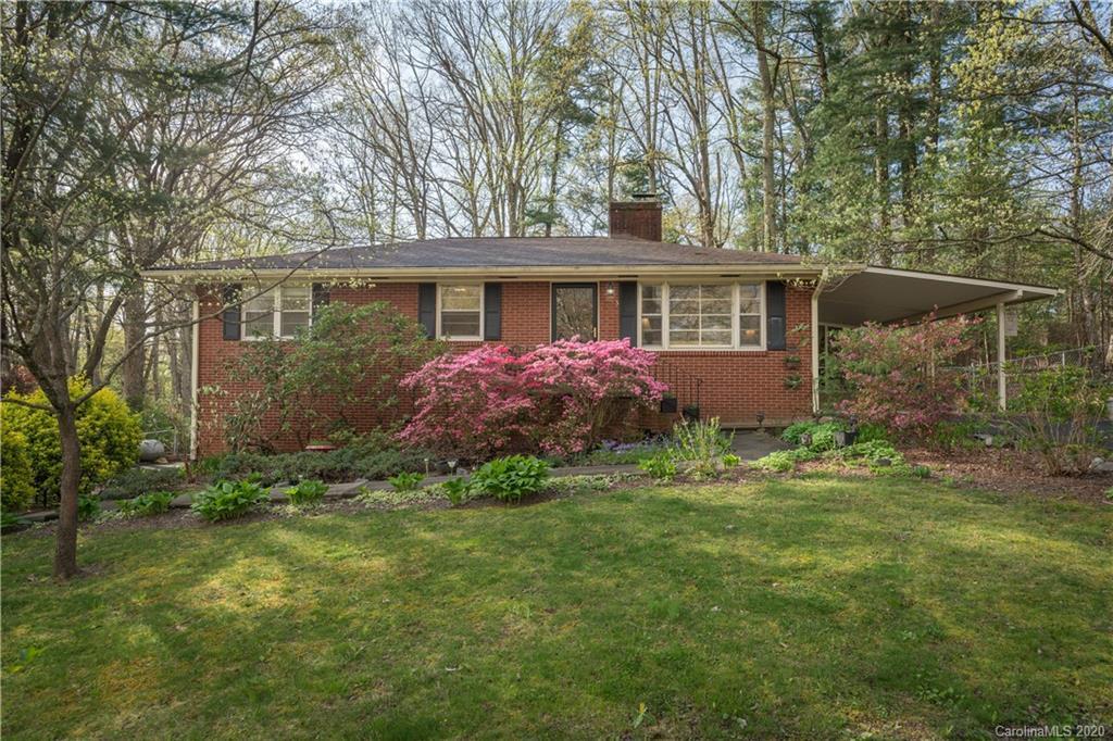 3 Starnes Cove Dr., Asheville, NC 28806