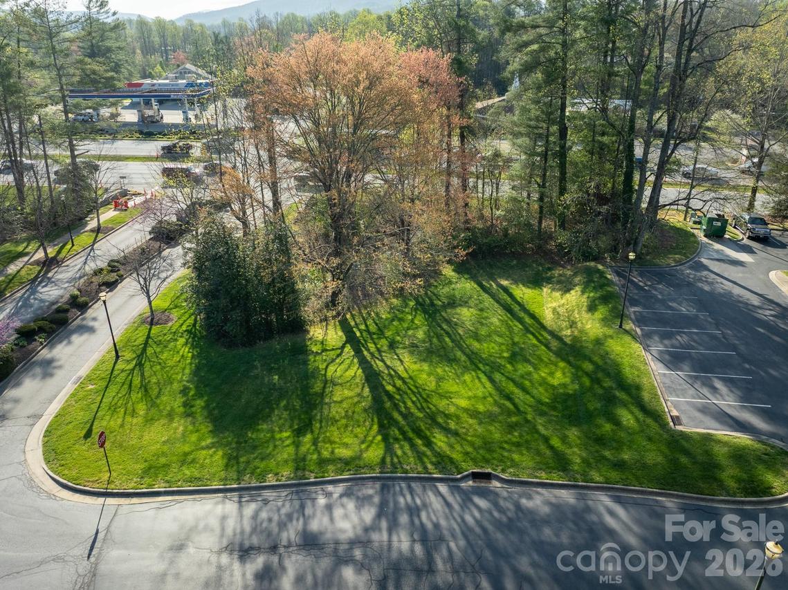 14 Park Pl., Brevard, NC 28712