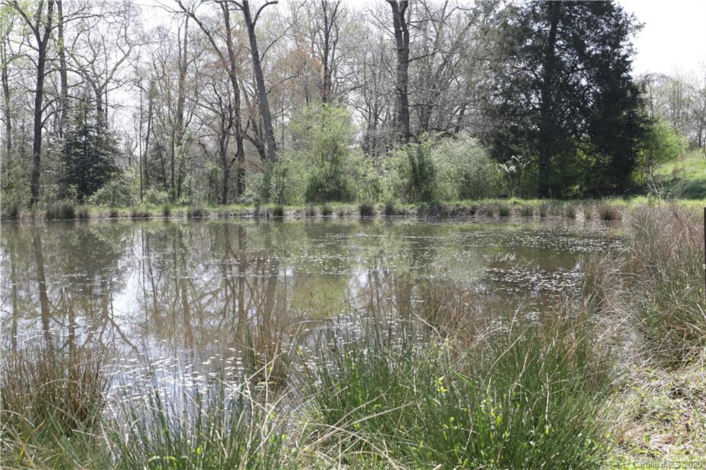 235 Carriage Rd., Statesville, NC 28677