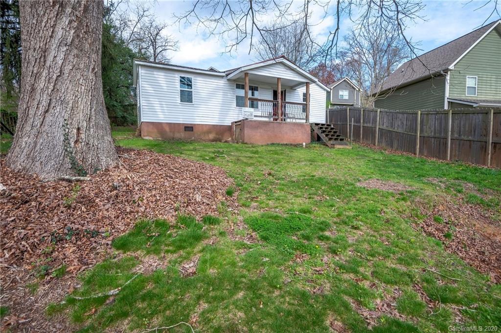 12 Woodland Dr., Asheville, NC 28806