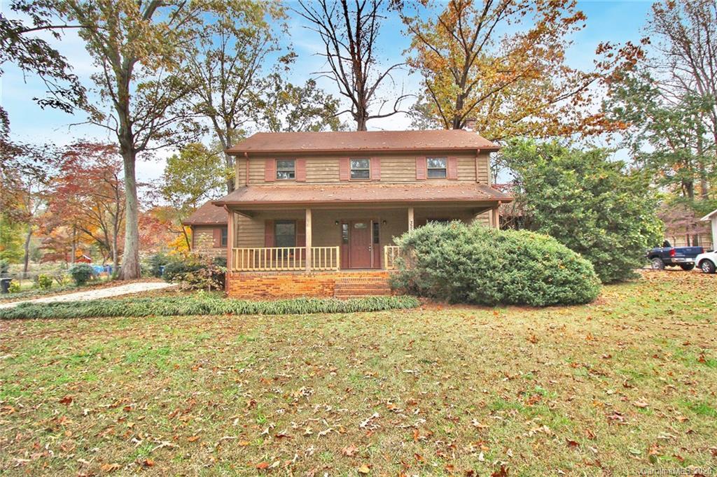 326 Oakwood Dr., Mount Holly, NC 28120