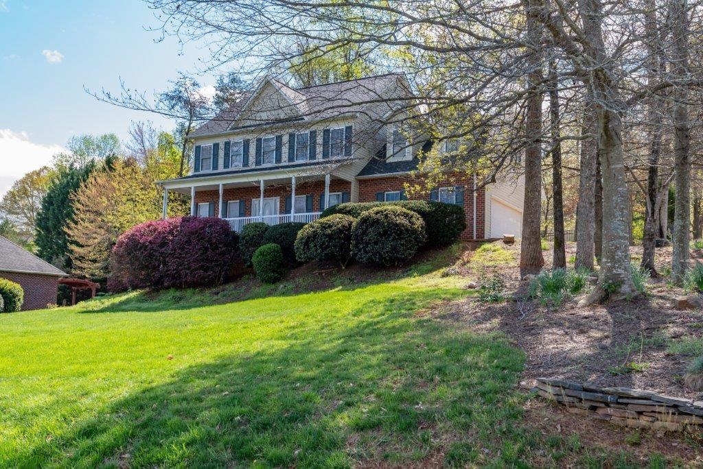 5073 Old River Dr., Hickory, NC 28602