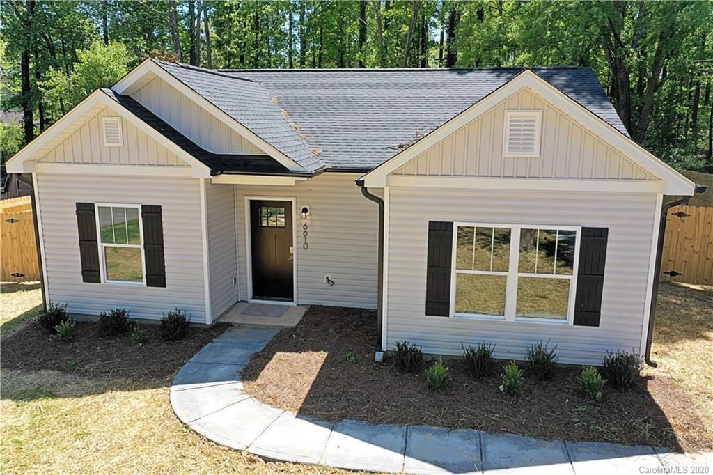 6610 Bluestone Ct., Charlotte, NC 28212