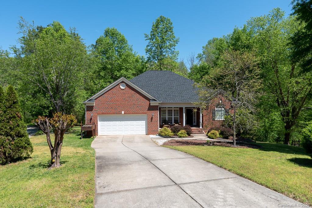 296 Caroline Ct., Denver, NC 28037
