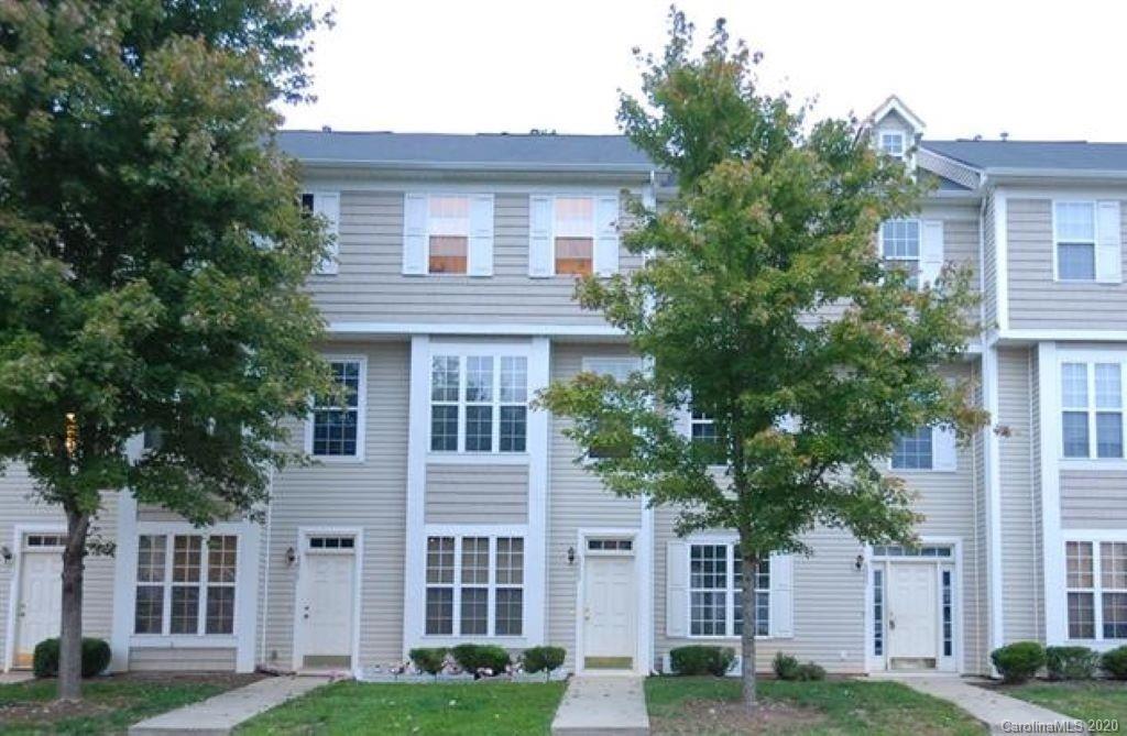 8027 Kings Creek Dr., Charlotte, NC 28273