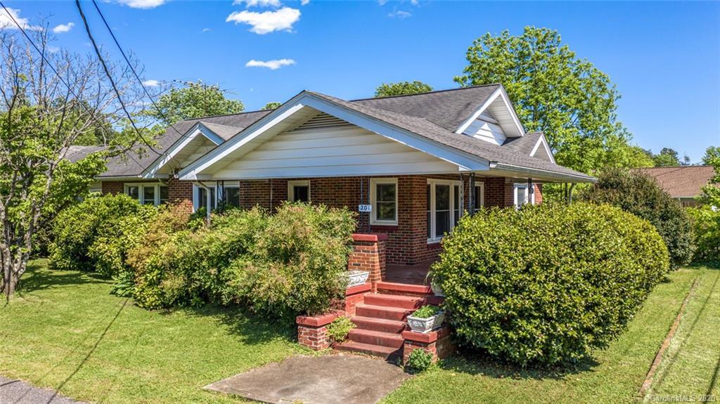 201 Valdese Dr., Morganton, NC 28655