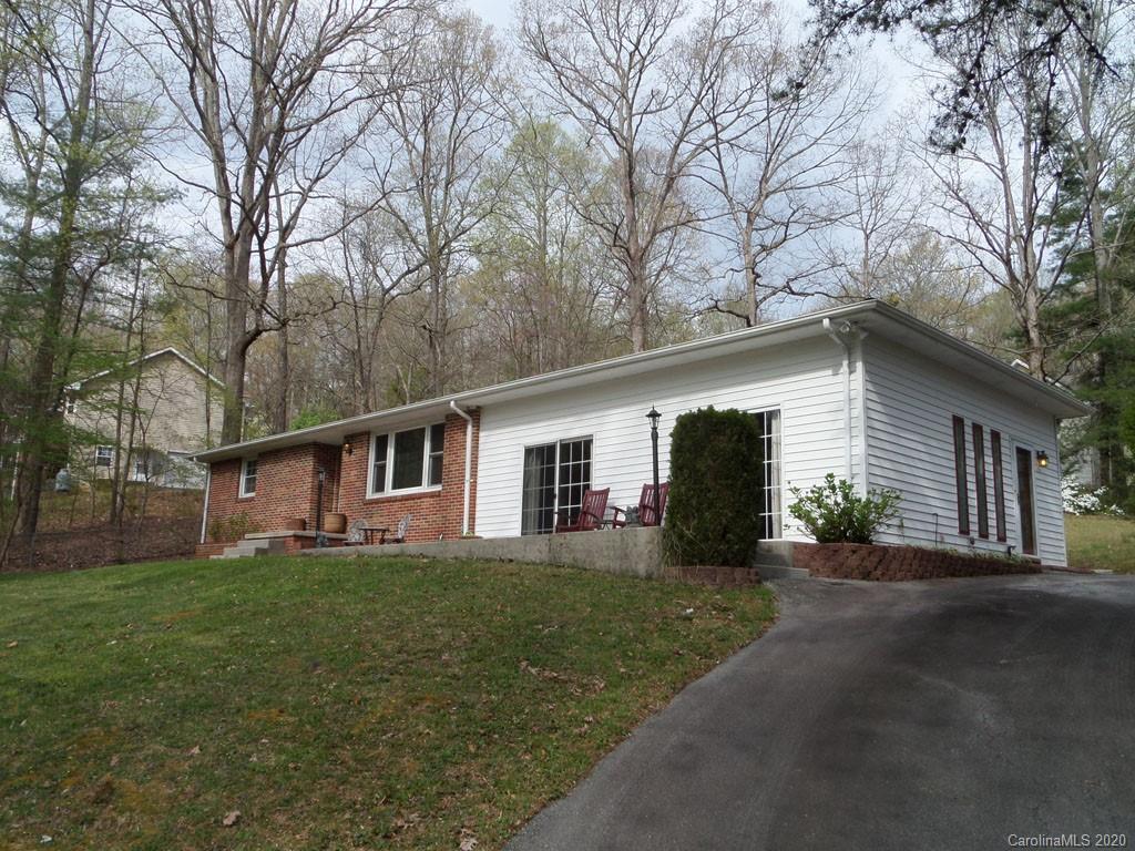 26 Amber Jean Dr., Hendersonville, NC 28791