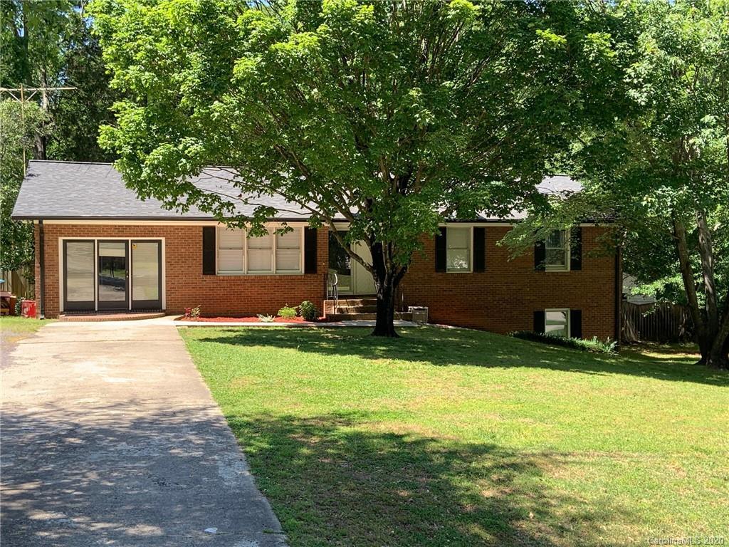 209 Oakside Dr., Harrisburg, NC 28075