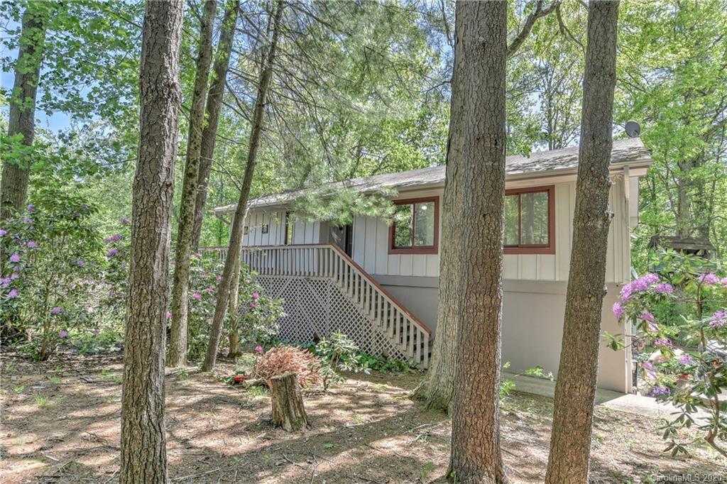 1 Pinecroft Ln., Fletcher, NC 28732