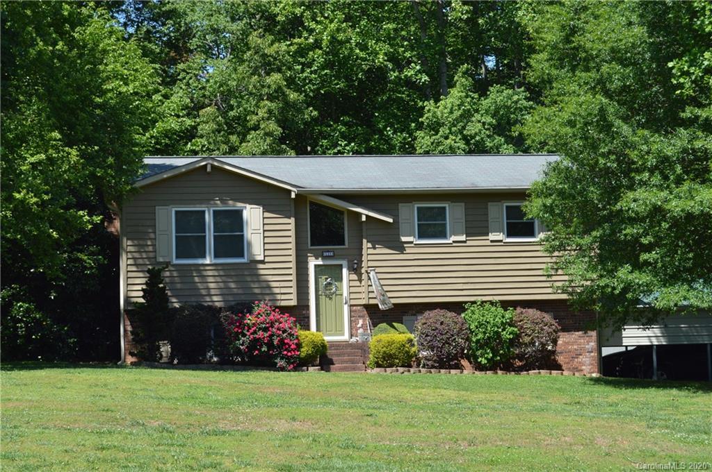 129 Blueberry Ln., Statesville, NC 28677