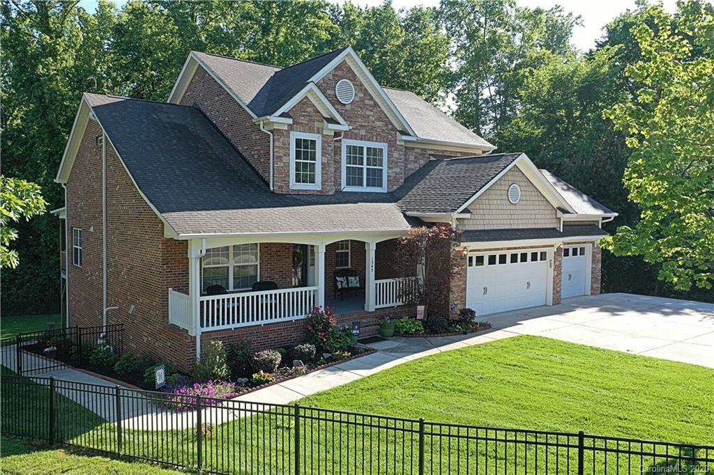 1343 Lightwood Dr., Matthews, NC 28105