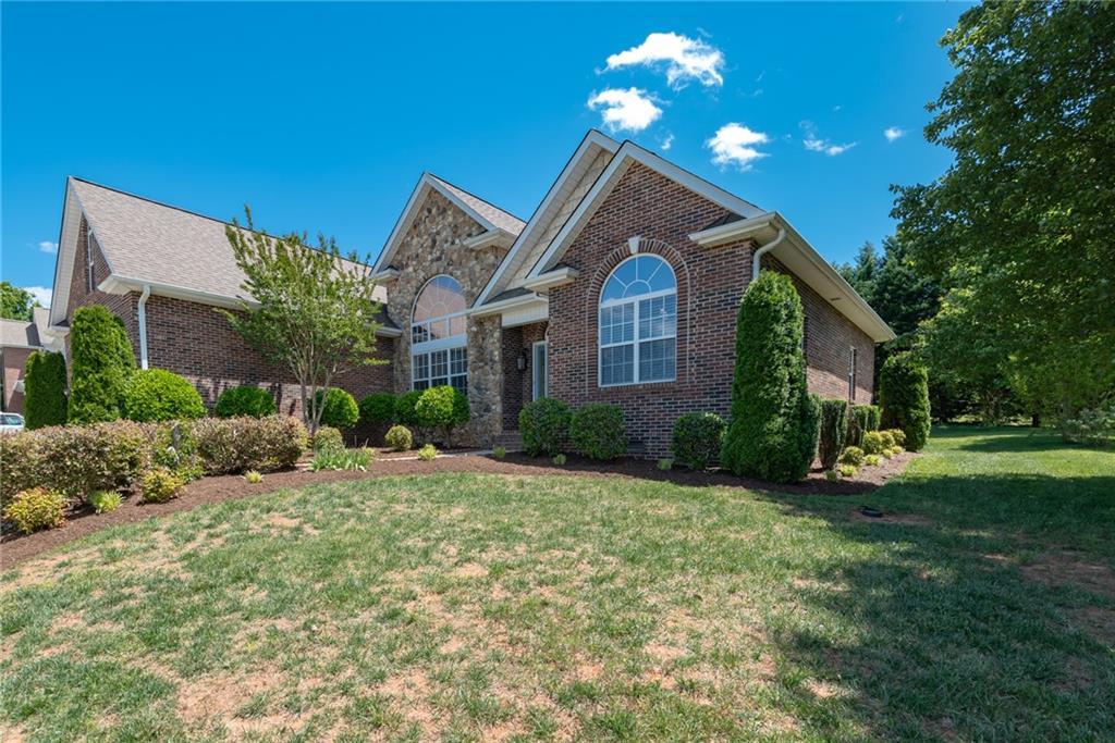 5035 Old River Dr., Hickory, NC 28602