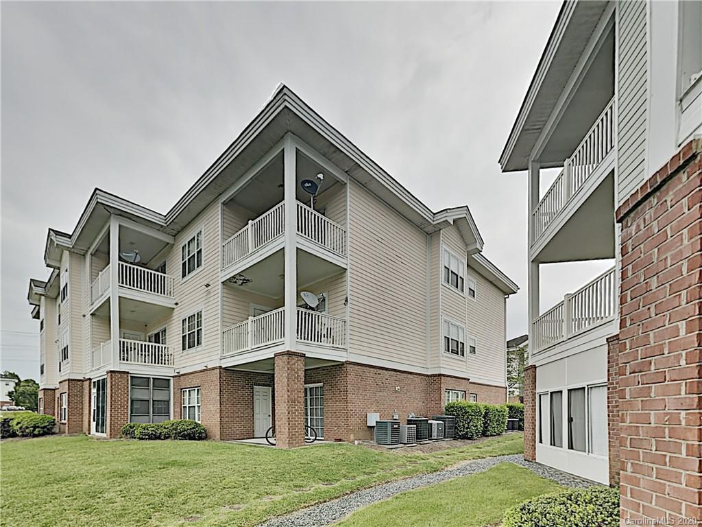 8957 Meadow Vista Rd., Charlotte, NC 28213