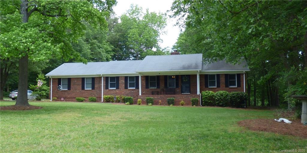 902 Pine Forest Rd., Charlotte, NC 28214