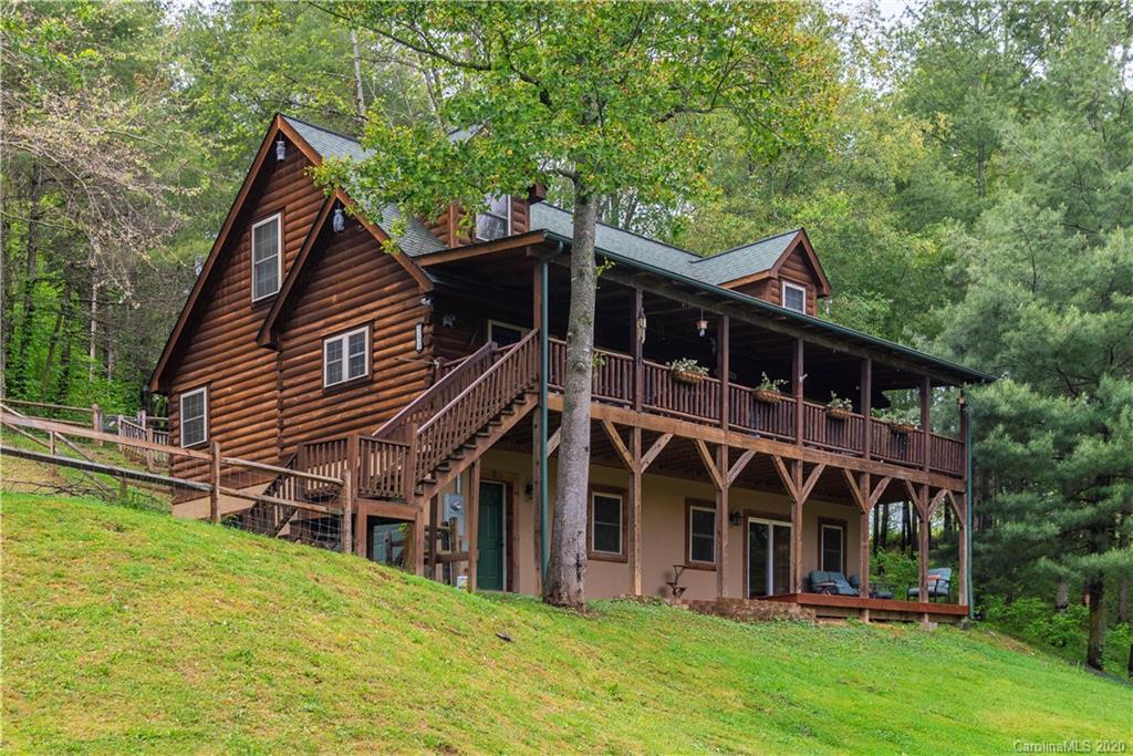 228 White Mountain Rd., Waynesville, NC 28785