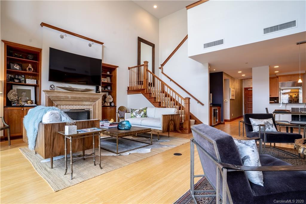 435 S Tryon St. #307, Charlotte, NC 28202