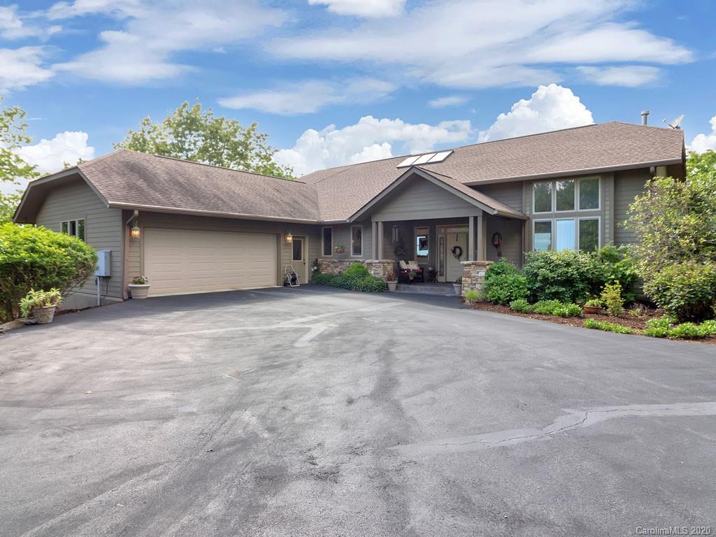 221 White Hickory Ridge, Hendersonville, NC 28739