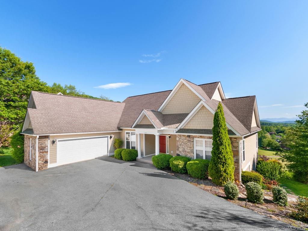 205 Vista Falls Rd., Mills River, NC 28759