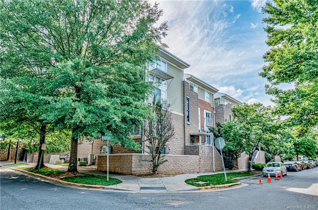 607 Raphael Pl., Charlotte, NC 28205
