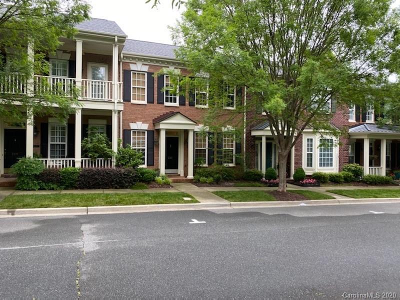 221 N Faulkner Way, Davidson, NC 28036