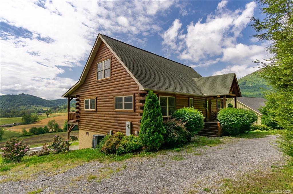 42 Midland Dr., Waynesville, NC 28785