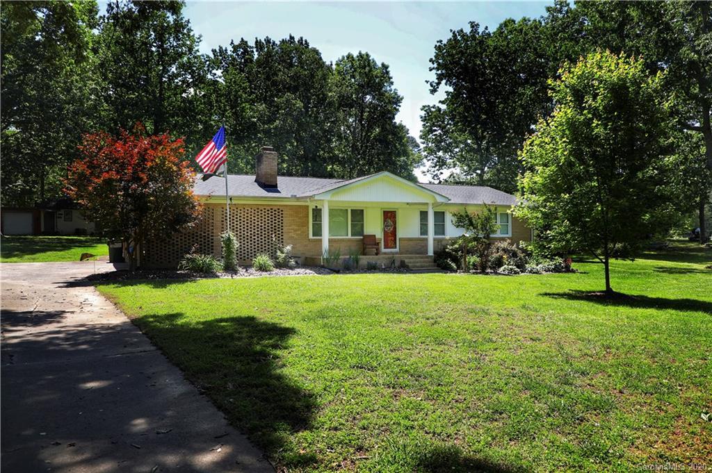 104 Oakdale Dr., Cherryville, NC 28021