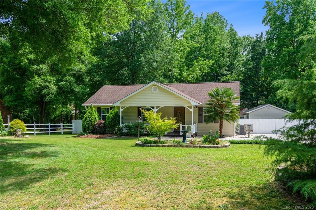 500 N Catawba Cir., Matthews, NC 28104