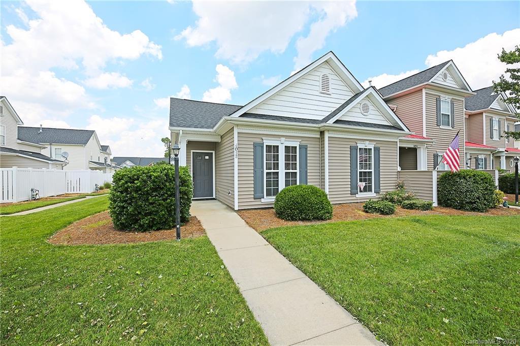 4058 Center Place Dr., Harrisburg, NC 28075