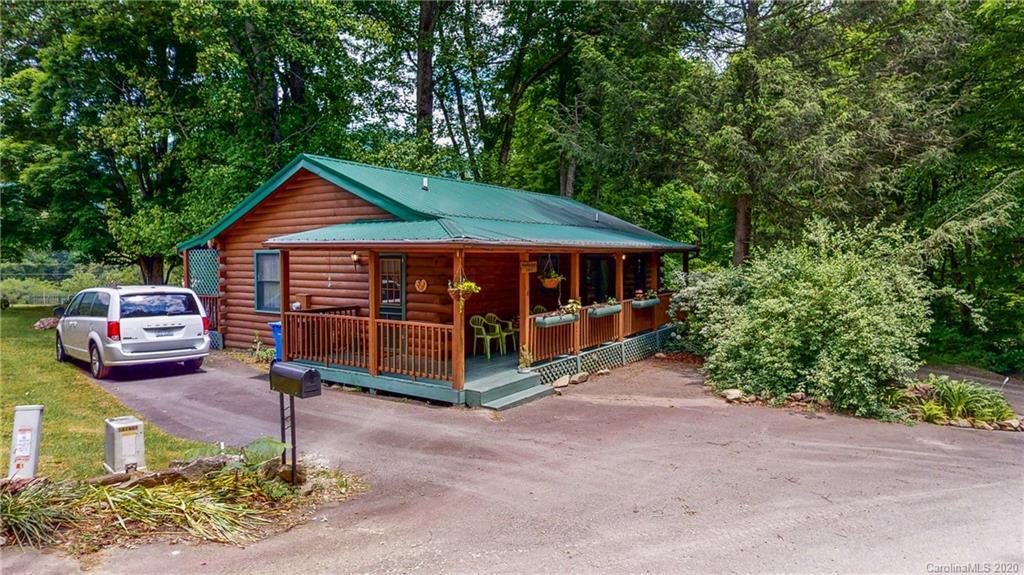 4 Donald Cir., Maggie Valley, NC 28751