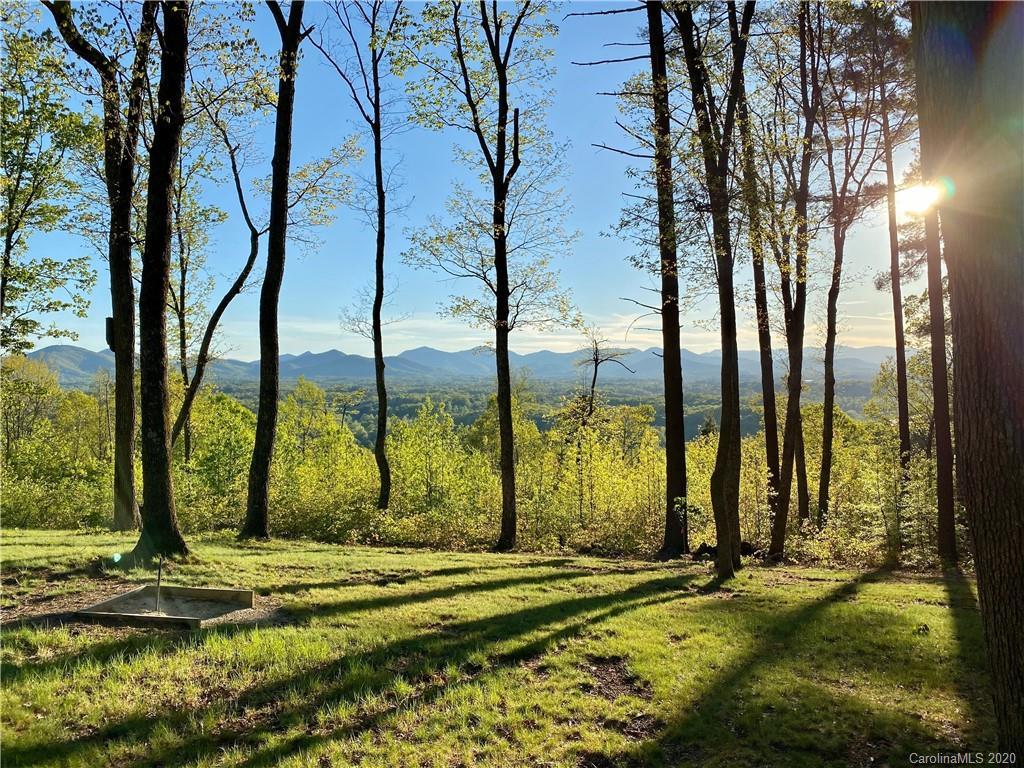 94 Running Ridge Rd., Asheville, NC 28804