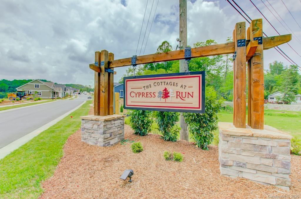 136 Leyland Cir. #9, Hendersonville, NC 28792