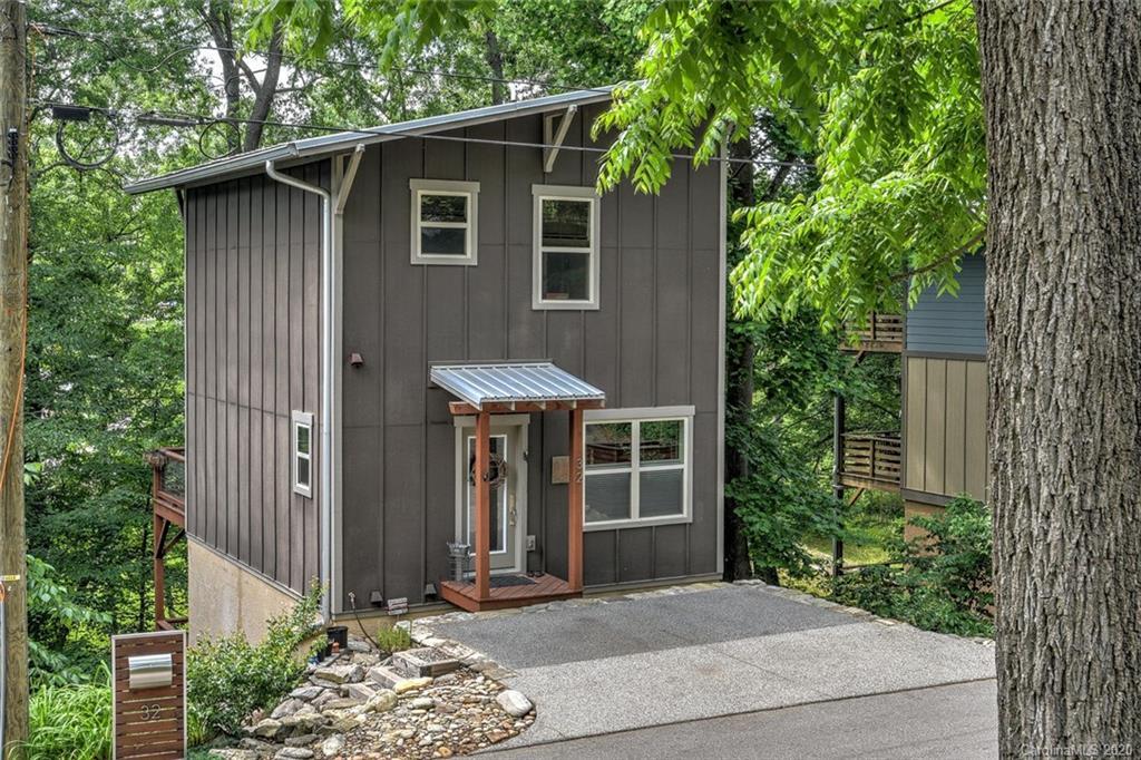 32 Moore Ave., Asheville, NC 28806