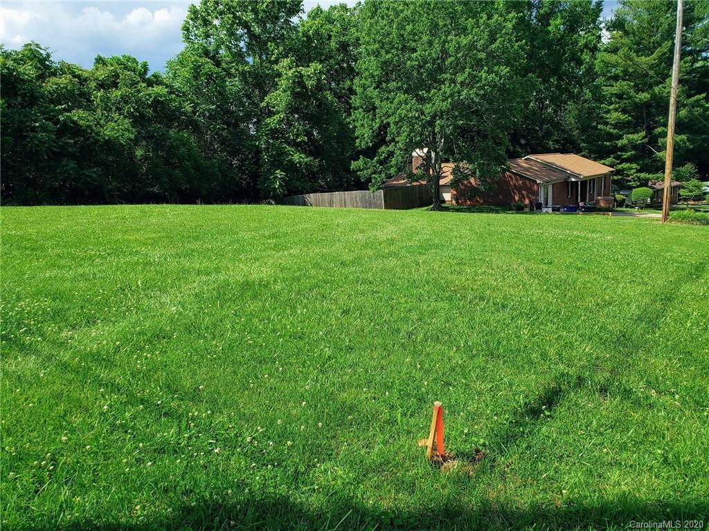 202 N Toria Dr., Statesville, NC 28625