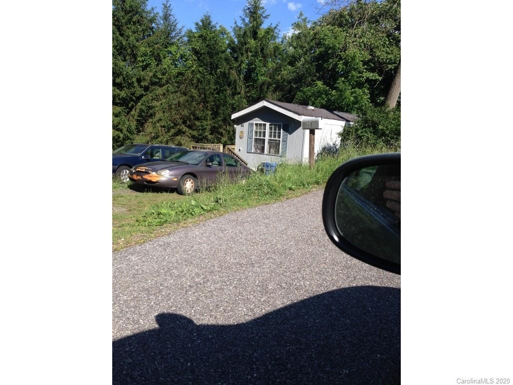 63 Reddick Rd., Asheville, NC 28805