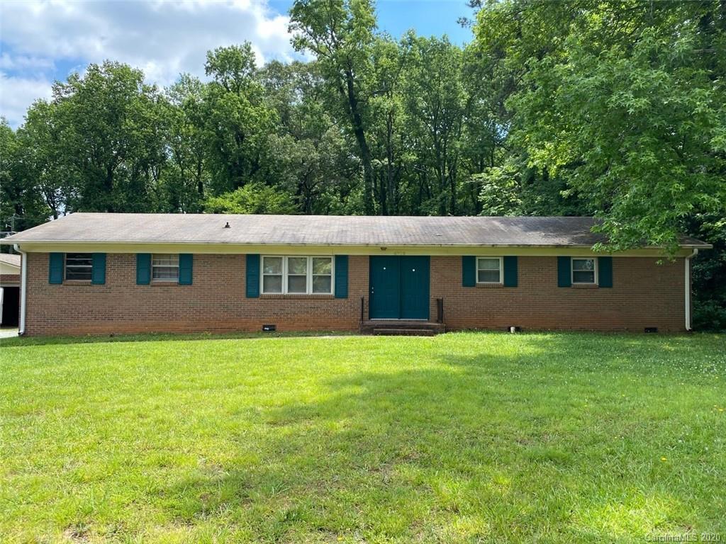 6718 Brushwood Dr., Charlotte, NC 28262