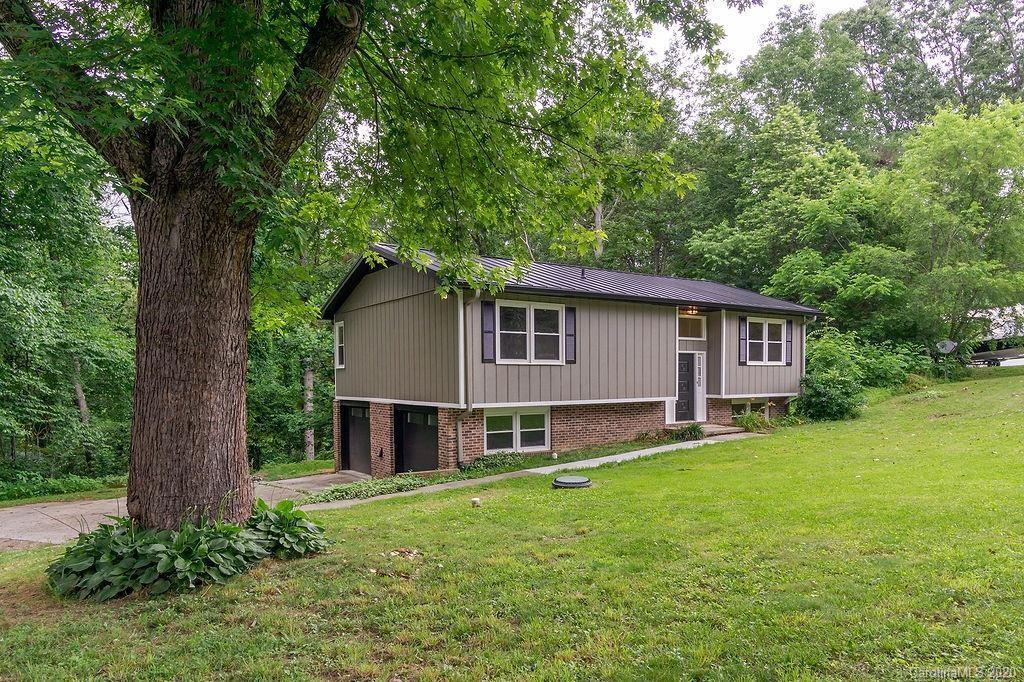 30 Country Rd., Hendersonville, NC 28791