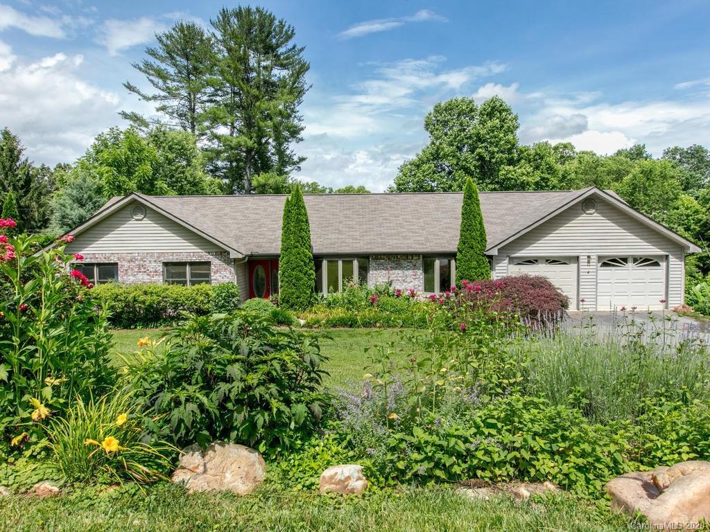 231 Shelburne Rd., Asheville, NC 28806