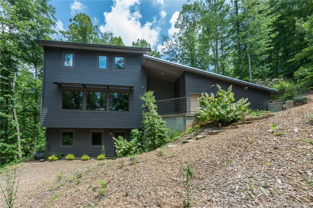 29 Robinson Creek Rd., Asheville, NC 28803