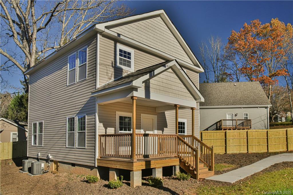 176 Lakeside Dr., Asheville, NC 28806