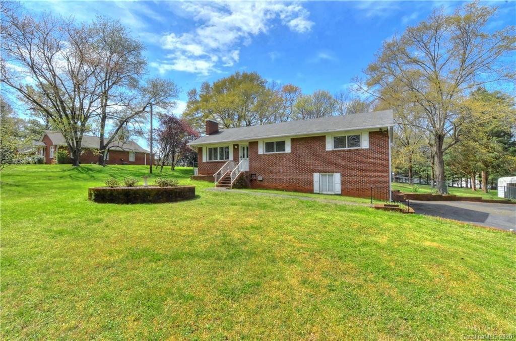 9305 Bellhaven Blvd., Charlotte, NC 28214