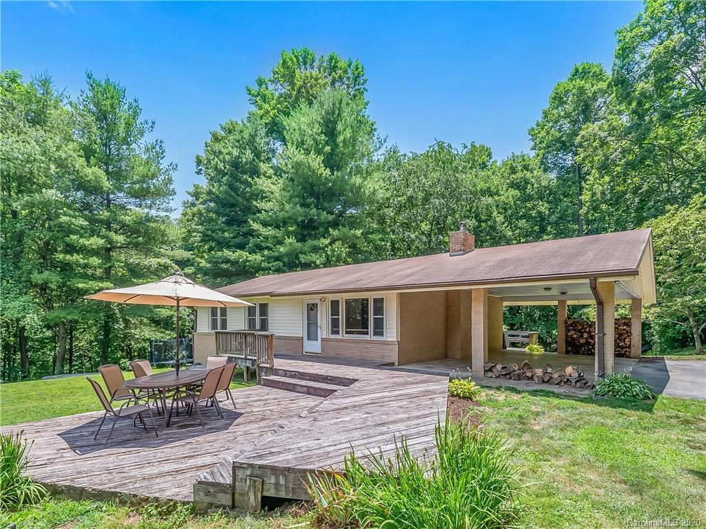 96 Dogwood Dr., Hendersonville, NC 28791