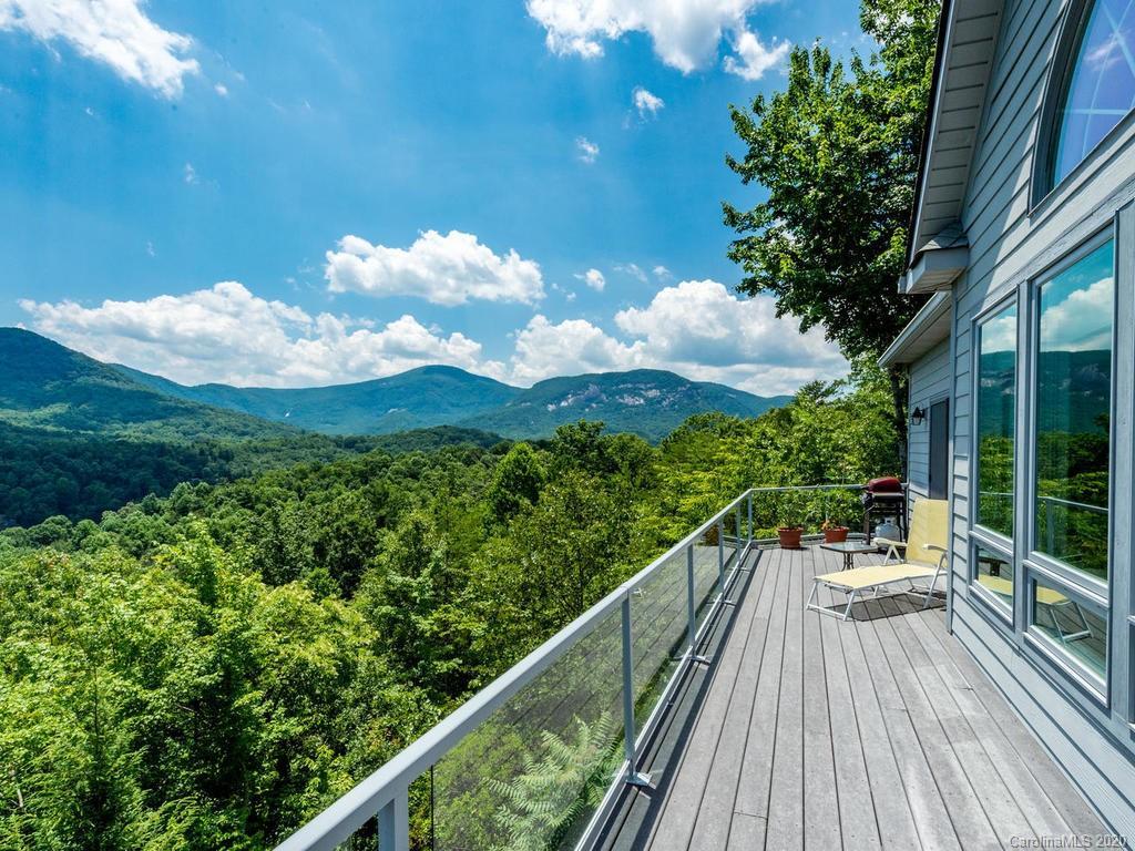 502 Garden Ln., Lake Lure, NC 28746