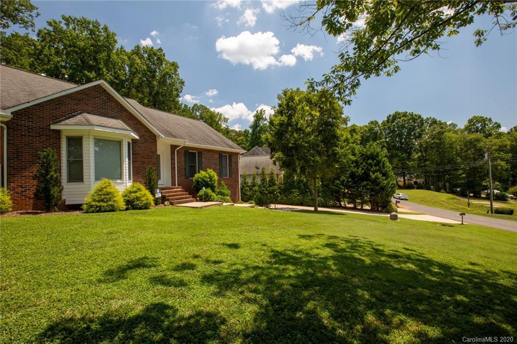 675 Normandy Rd., Mooresville, NC 28117