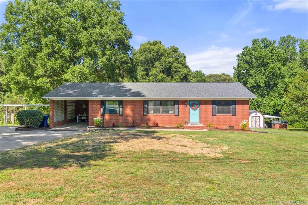 724 Shearers Rd., Mooresville, NC 28115