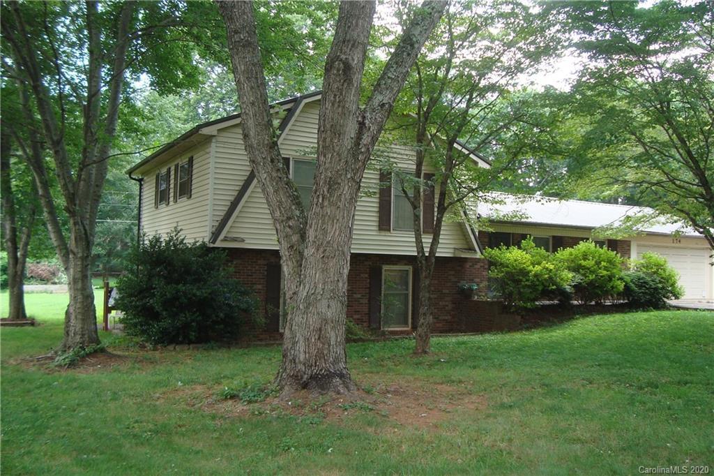 174 Meadowview Dr., Statesville, NC 28625