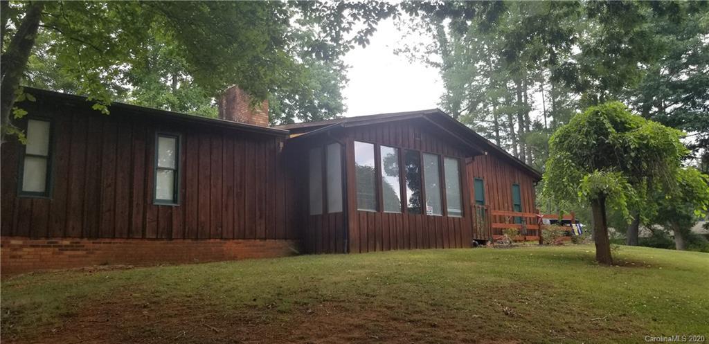 2340 Lincoln Ln., Lenoir, NC 28645