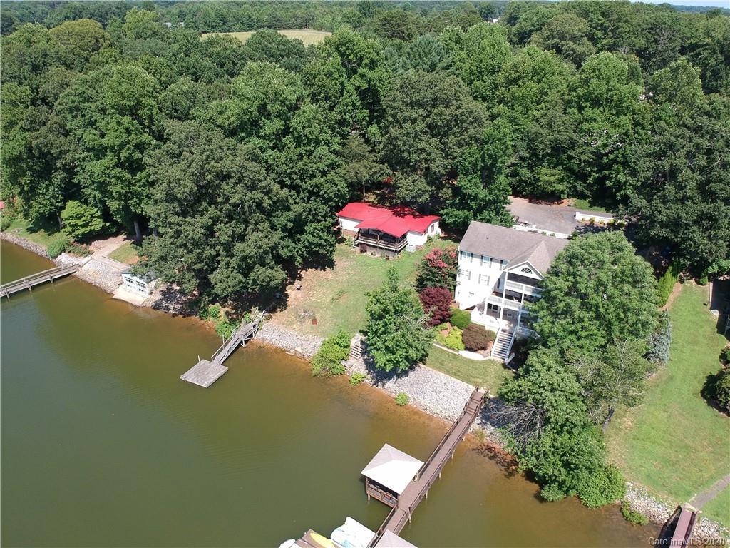 6872 Shade Tree Ln., Sherrills Ford, NC 28673