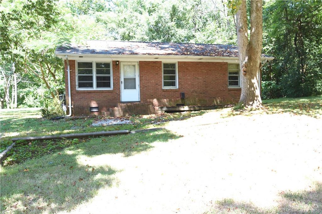1335 Lake Way Dr., Charlotte, NC 28214