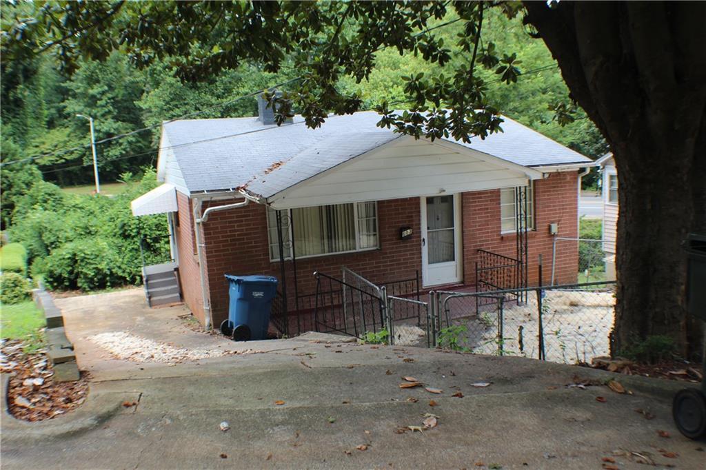 603 1st St., Hickory, NC 28602