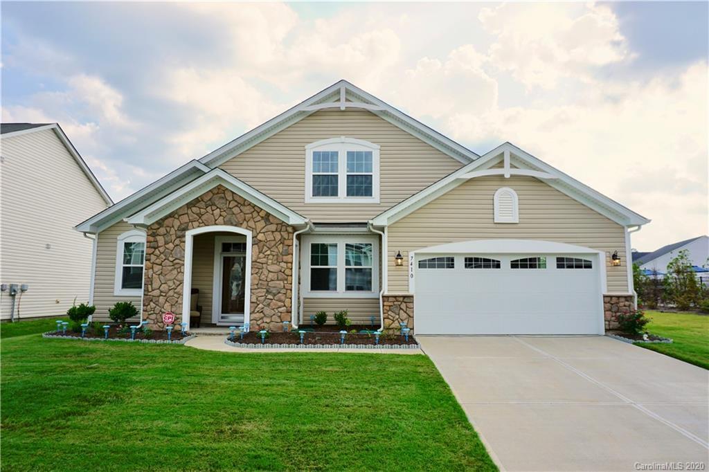 7410 Meridale Forest Dr., Charlotte, NC 28269